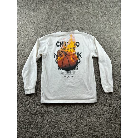 Jordan Shirt Adult Small White Air Flight Jumpman Flaming Basketball FLAW - Picture 1 of 11